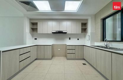 Townhouse - 4 - 5 for rent in Dubai Investment Park 1 (DIP 1) - Dubai Investment Park (DIP) - Dubai