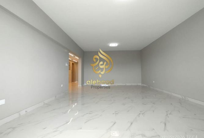 2 BR in Al Qusais - Oposite metro - Renovated photo 2