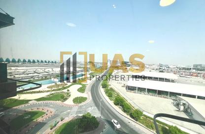 Apartment - 2 - 3 for rent in Airport View Building - Al Garhoud - Dubai