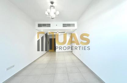 Apartment - 2 - 3 for rent in Airport View Building - Al Garhoud - Dubai