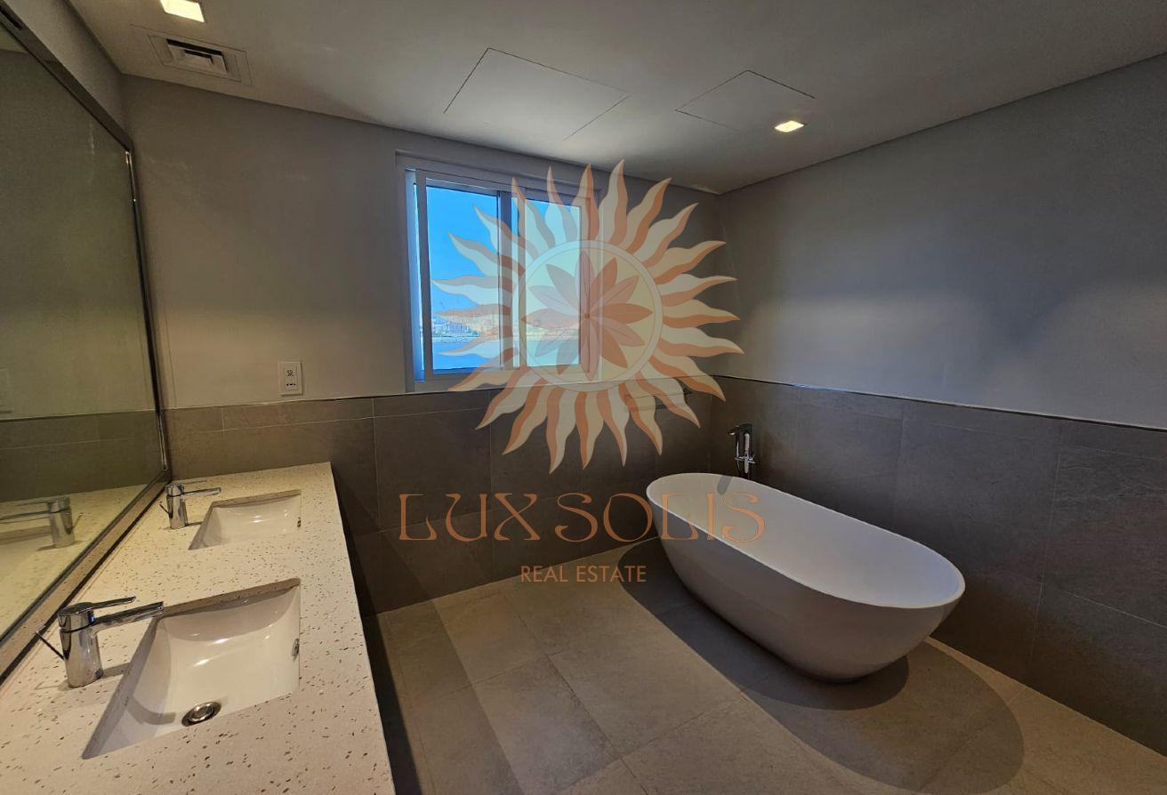 LA MER EXPERT | FULL SEA AND BURJ SKYLINE VIEW photo 17