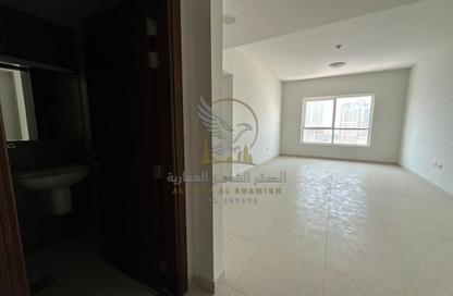 Apartment - 2 - 3 for rent in New Al Taawun Road - Al Taawun - Sharjah