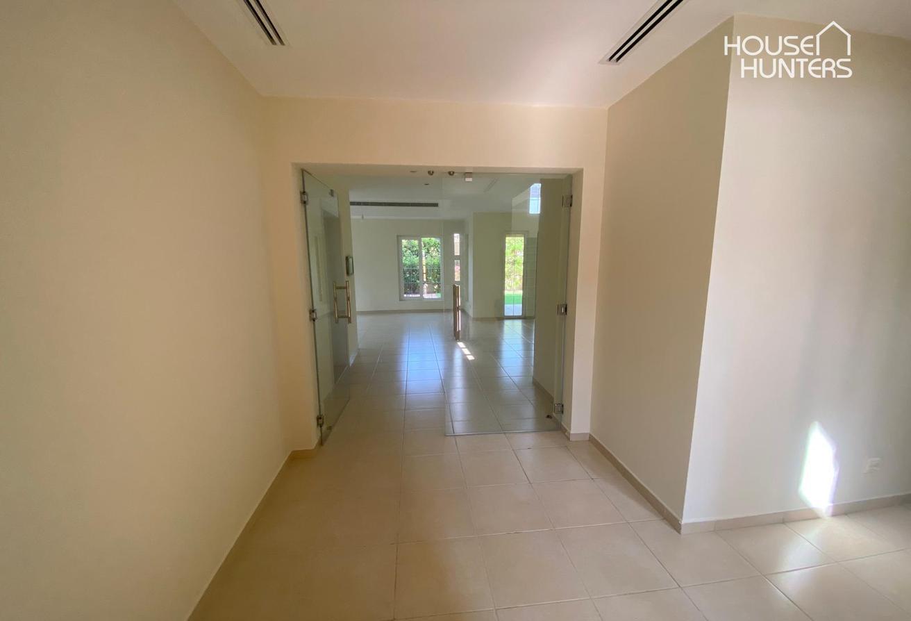 White kitchen | Available soon | Landscaped photo 19