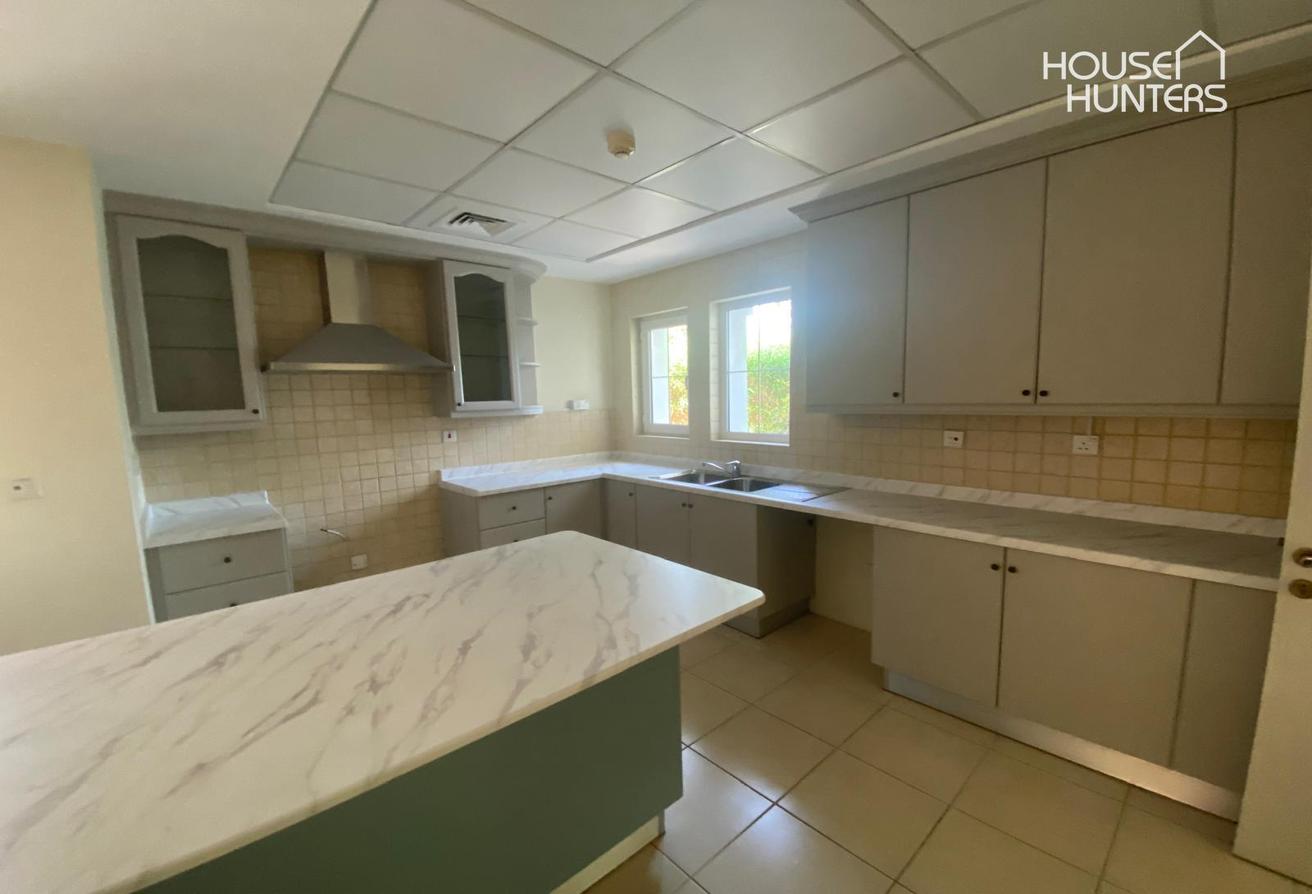 White kitchen | Available soon | Landscaped photo 5