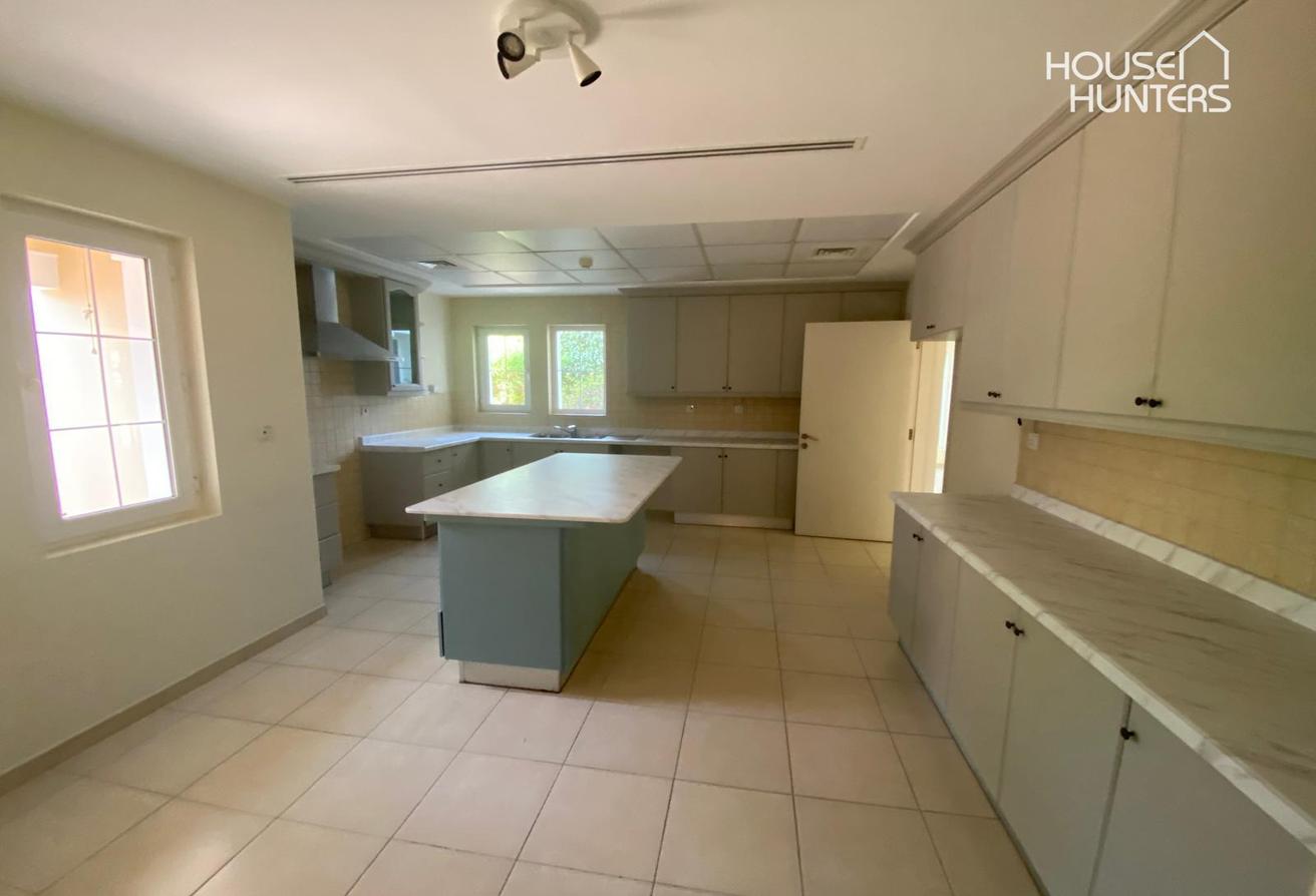 White kitchen | Available soon | Landscaped photo 7