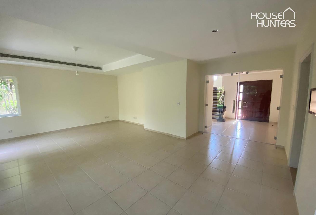 White kitchen | Available soon | Landscaped photo 8