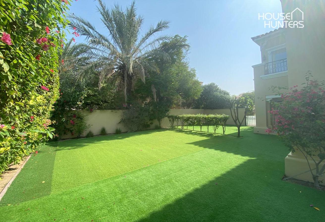 White kitchen | Available soon | Landscaped photo 20