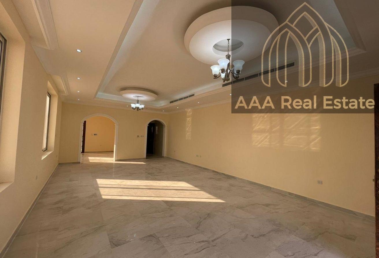 MODERN STYLE | LUXURY VILLA | SERVICE BLOCK photo 2