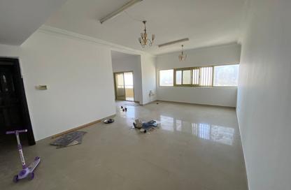 Apartment - 3 Bedrooms - 4 Bathrooms for rent in Al Khan Corniche - Al Khan - Sharjah