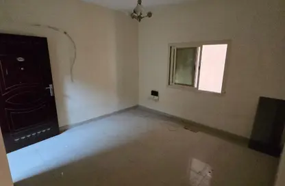 شقة - غرفة نوم - 1 حمام للايجار في بناية النباعة 8 - النبعة - الشرق - الشارقة
