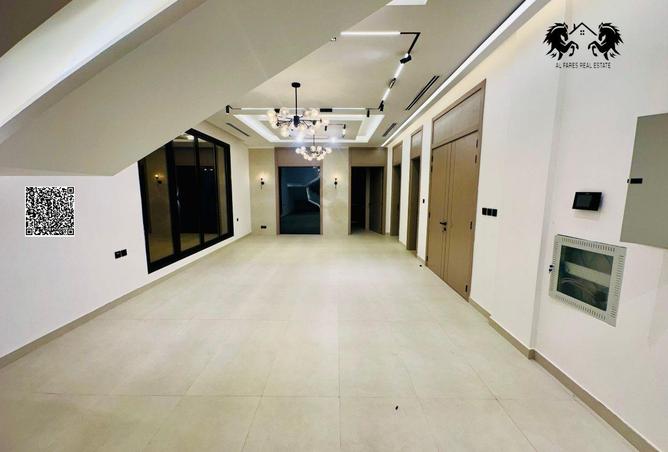 84067421 - Property Image 2