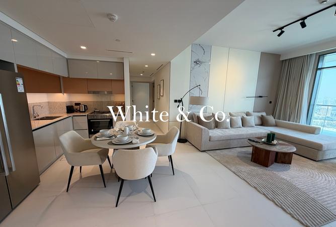 Upgraded | Full Marina Views | High floor photo 2