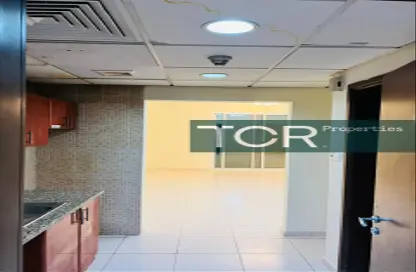Apartment - 1 Bathroom for rent in Building IC1-EMR-14 - Emirates Cluster - International City - Dubai