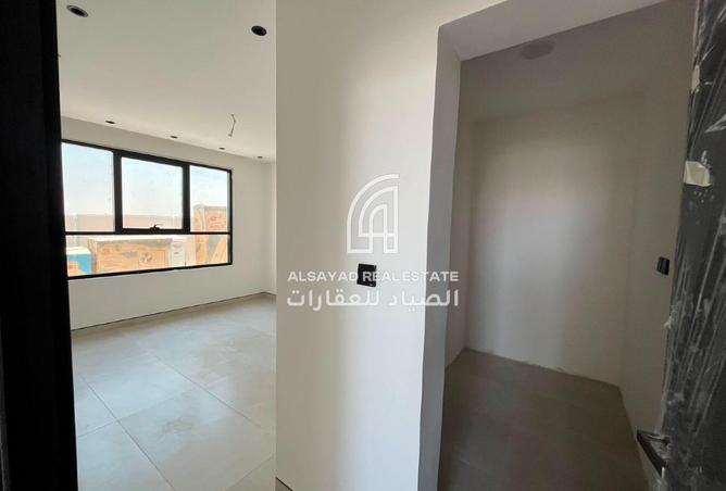 112761877 - Property Image 3