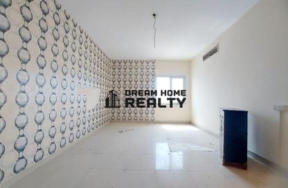 Apartment - 1 Bedroom - 2 Bathrooms for rent in New Al Taawun Road - Al Taawun - Sharjah