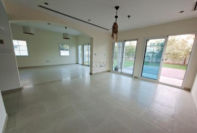 65164886 - Property Image 2