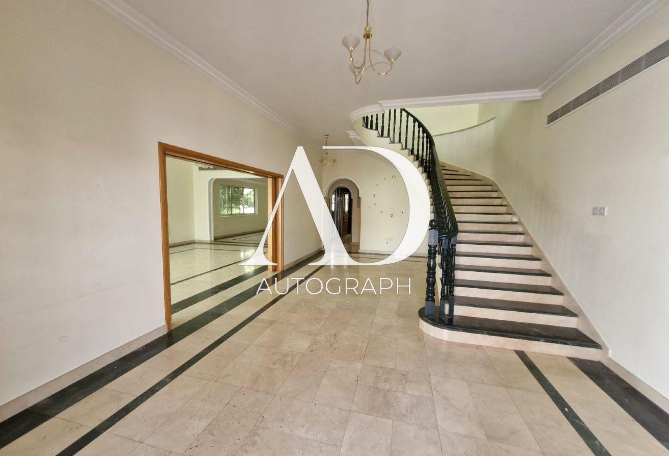 Independent Villa | 5 Bed | Private poo | Garden photo 2