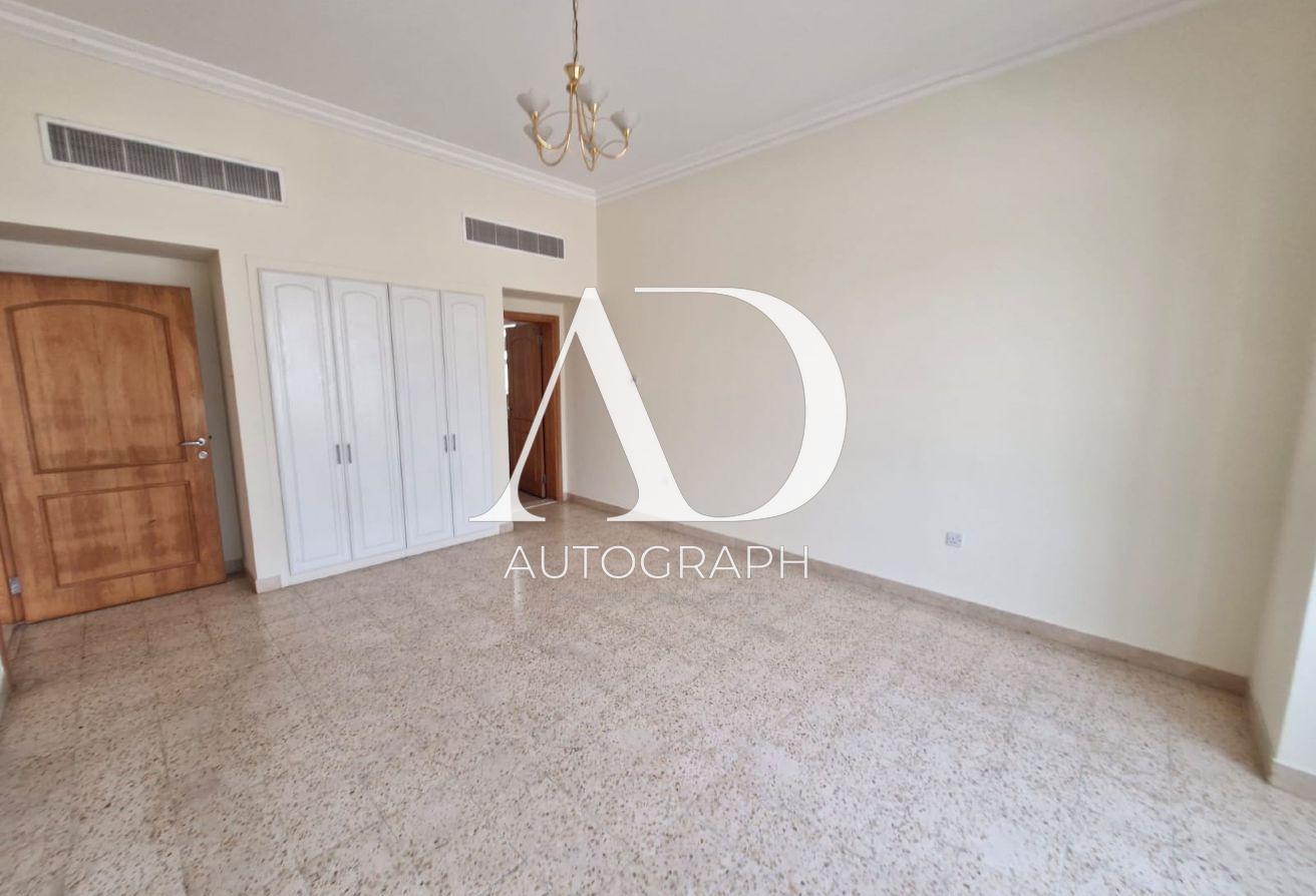 Independent Villa | 5 Bed | Private poo | Garden photo 9