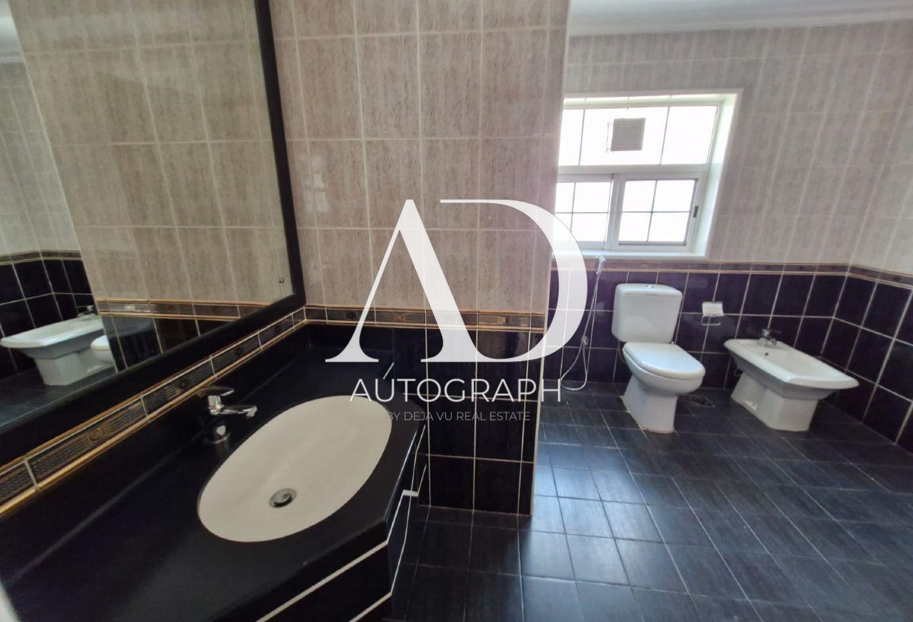 Independent Villa | 5 Bed | Private poo | Garden photo 10