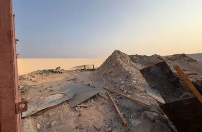 Warehouse - Studio - 1 Bathroom for rent in Al Sajaa - Sharjah