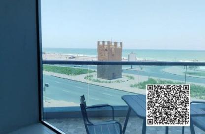 شقة - غرفة نوم - 2 حمامات للبيع في مساكن كورنيش عجمان - طريق كورنيش عجمان - عجمان