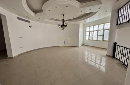 فيلا - 5 غرف نوم - 8 حمامات للايجار في شبانة عشارج - عشارج - العين فيلا - 5 غرف نوم - 8 حمامات للايجار في شبانة عشارج - عشارج - العين