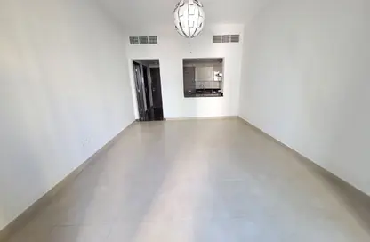 Apartment - 1 Bedroom - 2 Bathrooms for rent in Sparkle Tower 2 - Sparkle Towers - Dubai Marina - Dubai