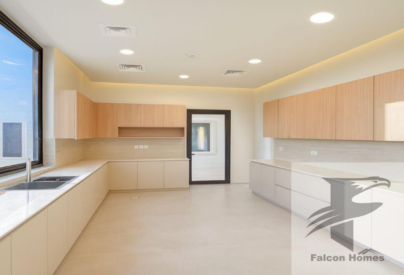 Bright House | Spacious 5BR Villa + Maid’s Room photo 10