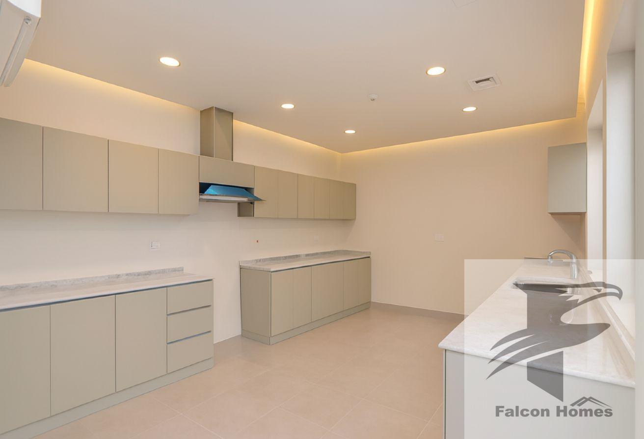 Bright House | Spacious 5BR Villa + Maid’s Room photo 8