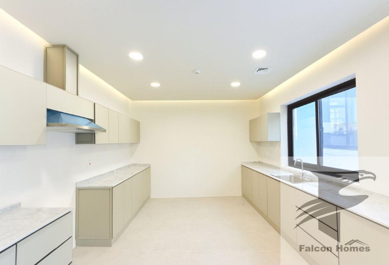 Bright House | Spacious 5BR Villa + Maid’s Room photo 11