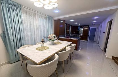 Villa - 4 - 5 for sale in Sydney Villas - District 18 - Jumeirah Village Circle - Dubai Villa - 4 - 5 for sale in Sydney Villas - District 18 - Jumeirah Village Circle - Dubai