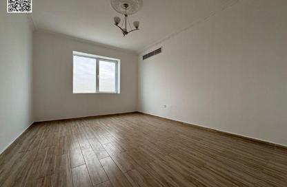 Apartment - 2 Bedrooms - 2 Bathrooms for rent in Gate Tower 1 - Musheiref - Ajman
