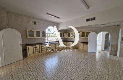 Villa - 4 Bedrooms - 5 Bathrooms for rent in Umm Suqeim 1 Villas - Umm Suqeim 1 - Umm Suqeim - Dubai Villa - 4 Bedrooms - 5 Bathrooms for rent in Umm Suqeim 1 Villas - Umm Suqeim 1 - Umm Suqeim - Dubai