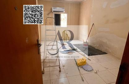 سكن عمال - استوديو - 8 حمامات للايجار في برج بوابة عجمان - عجمان الصناعية 2 - المنطقة الصناعية - عجمان