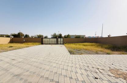 Villa - 5 - 7 for rent in Al Jurf 2 - Al Jurf - Ajman Downtown - Ajman
