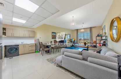 Apartment - Studio - 1 for sale in Green Park - District 4 - Jumeirah Village Triangle - Dubai Apartment - Studio - 1 for sale in Green Park - District 4 - Jumeirah Village Triangle - Dubai