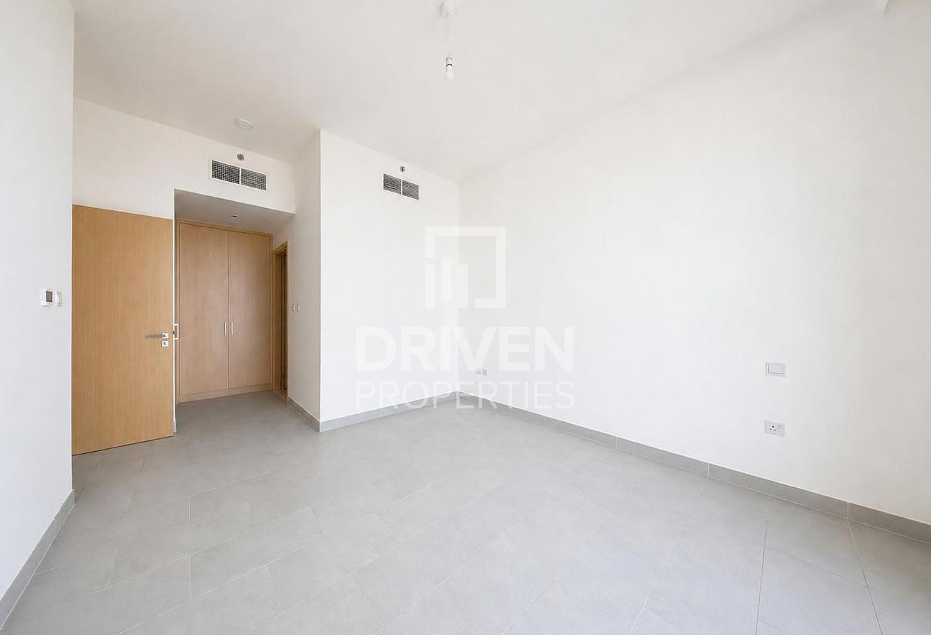 Spacious | Sea View | Middle Floor | Vacant photo 6
