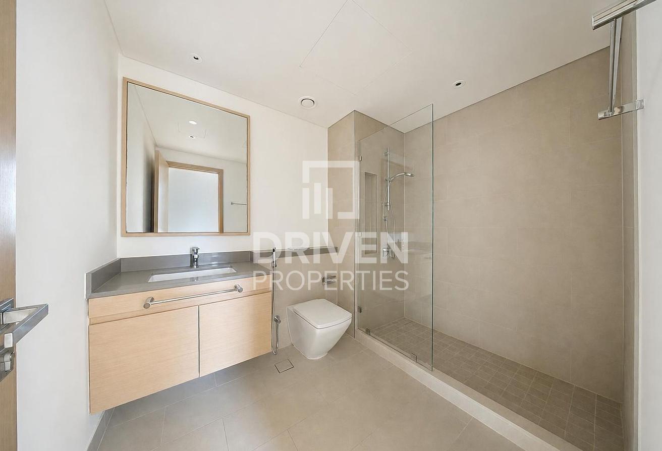 Spacious | Sea View | Middle Floor | Vacant photo 13