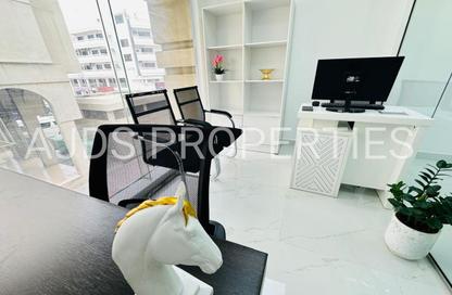 Office Space - Studio - 1 Bathroom for rent in Reem Residency - Al Karama - Dubai