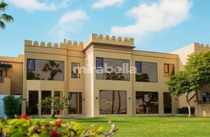 Villa - 3 Bedrooms - 4 Bathrooms for rent in Canal Cove Frond F - Canal Cove Villas - Palm Jumeirah - Dubai