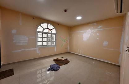 Apartment - 2 Bedrooms - 3 Bathrooms for rent in Al Manaseer - Al Ain