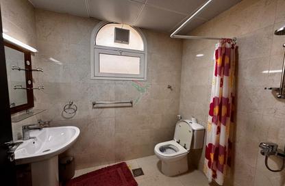 Apartment - 2 Bedrooms - 3 Bathrooms for rent in Al Manaseer - Al Ain