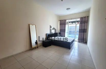 Apartment - 2 Bedrooms - 3 Bathrooms for rent in Olympic Park 4 - Olympic Park Towers - Dubai Sports City - Dubai