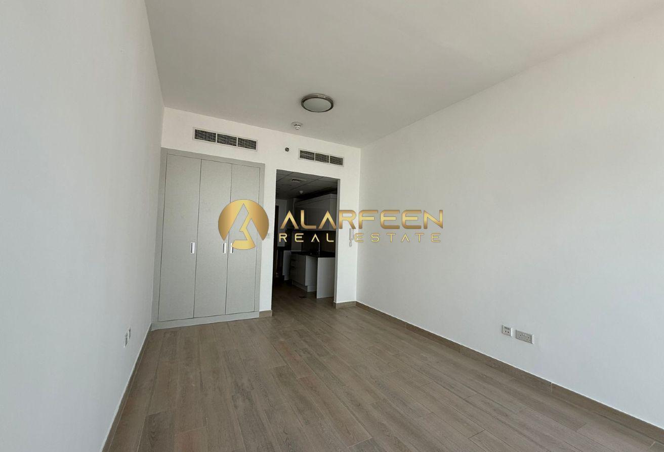 High-Floor Studio | Prime Location | Spacious Unit photo 4