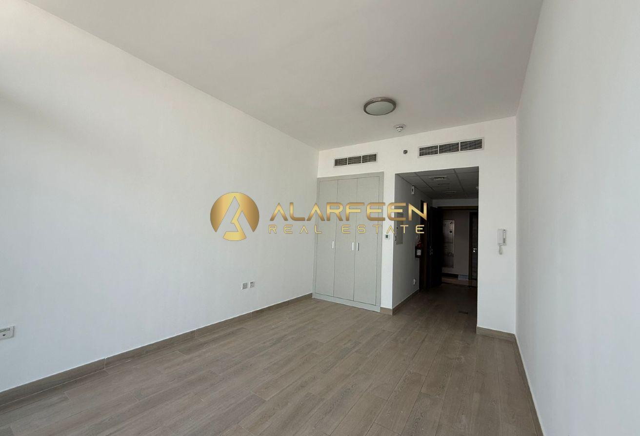 High-Floor Studio | Prime Location | Spacious Unit photo 6