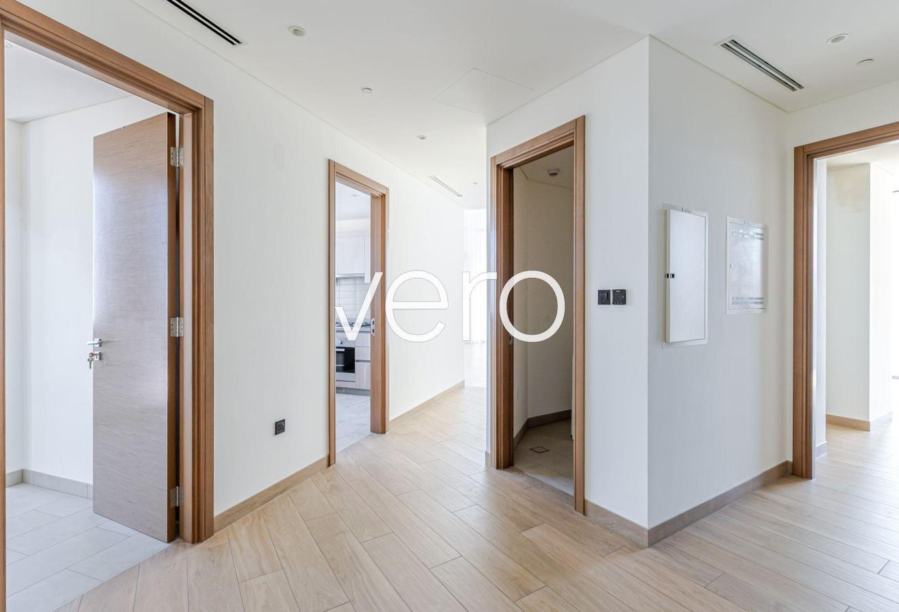 Penthouse | High Floor | Vacant Unit photo 7