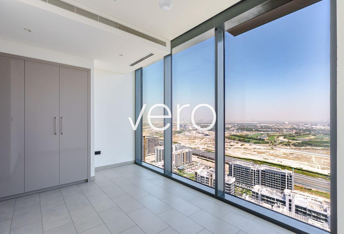 Penthouse | High Floor | Vacant Unit photo 14