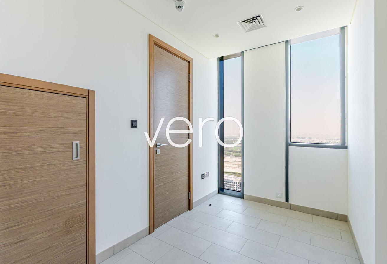 Penthouse | High Floor | Vacant Unit photo 23