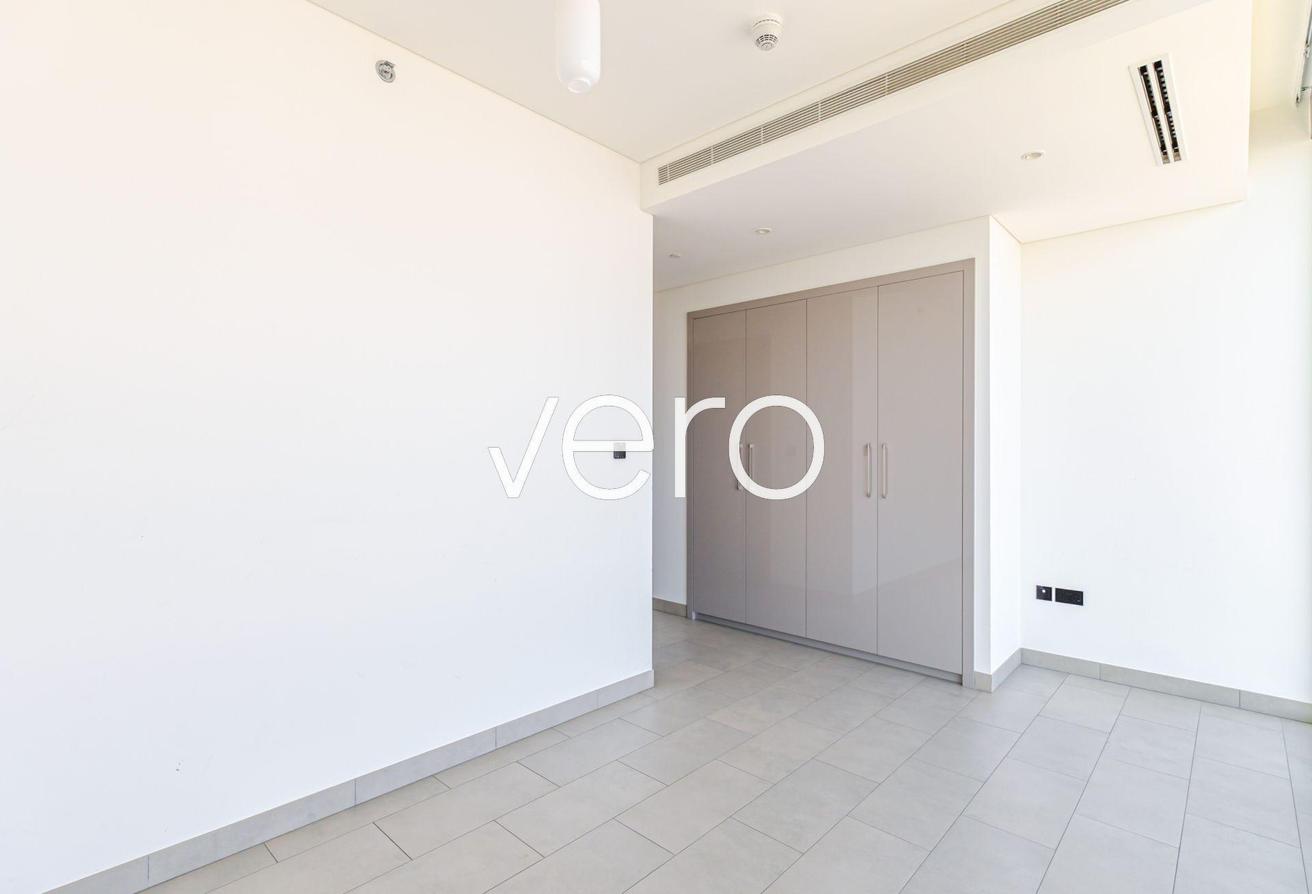 Penthouse | High Floor | Vacant Unit photo 15