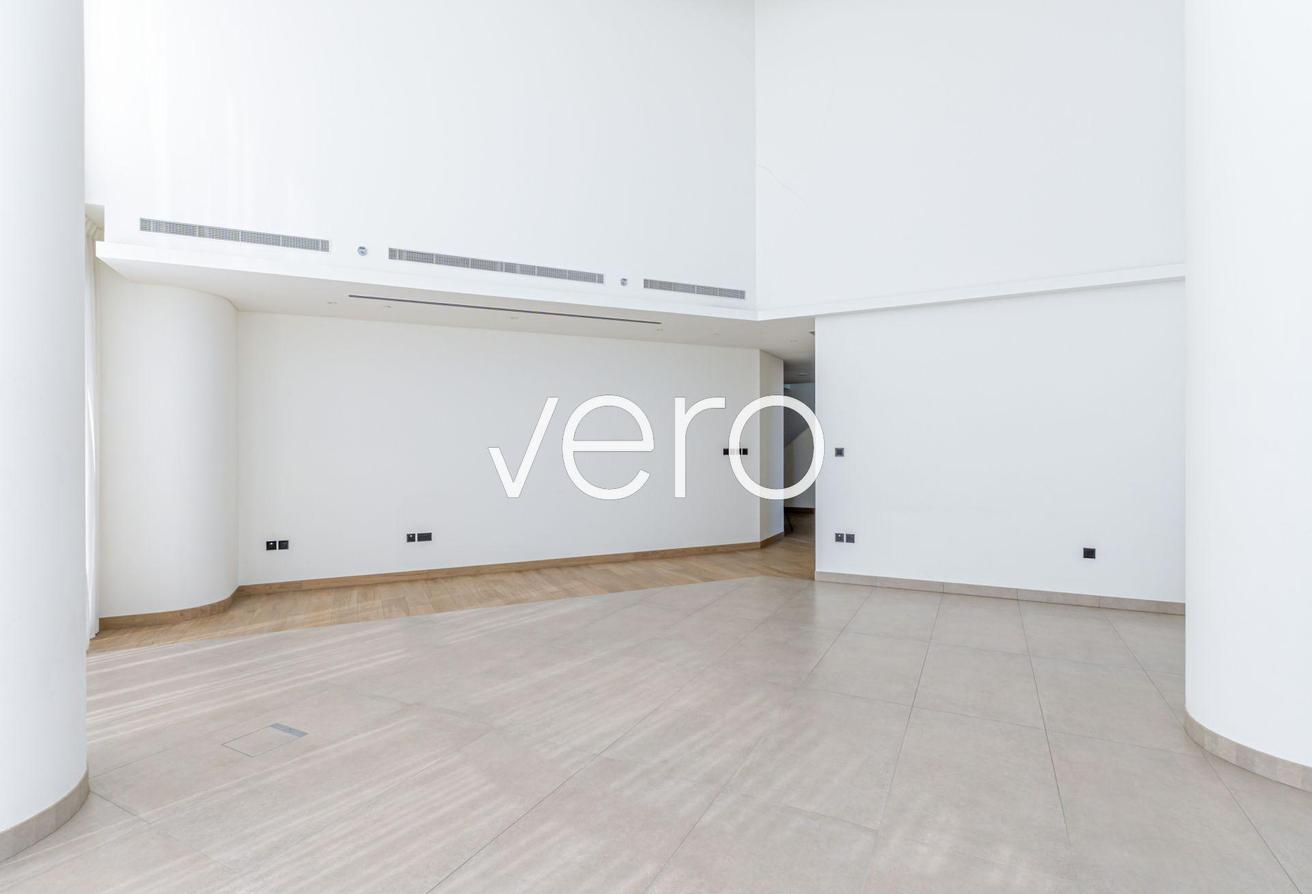 Penthouse | High Floor | Vacant Unit photo 5